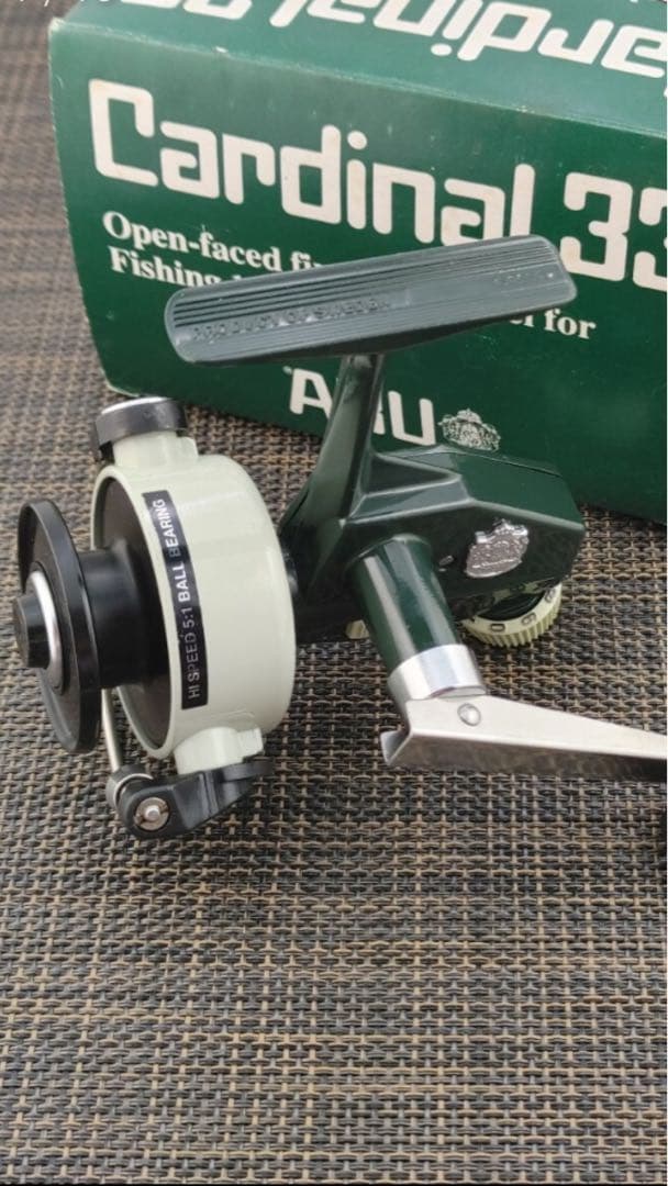 ABU カーディナル33 箱 袋説明書付属 760301 美品 ラインローラー付