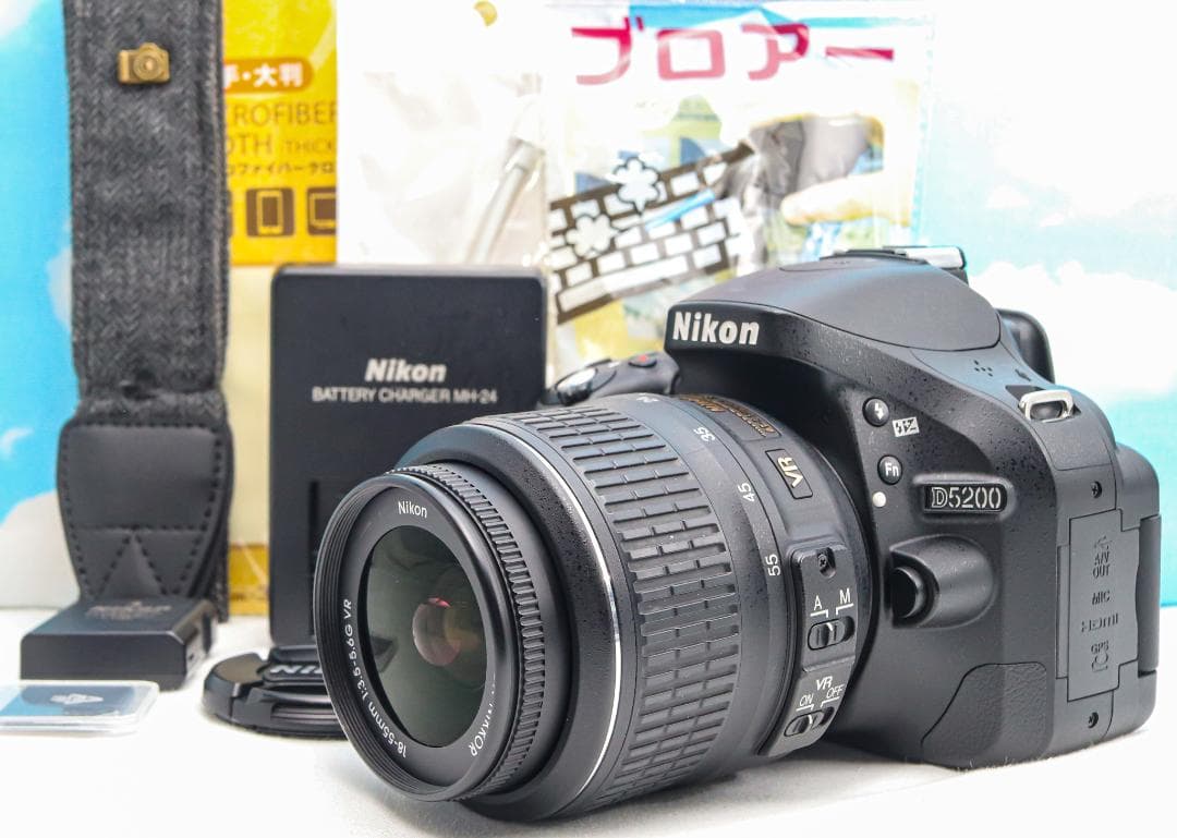 ニコン Nikon D5200⭐️スマホに転送⭐️自撮りも楽ちん⭐️動画OK⭐️