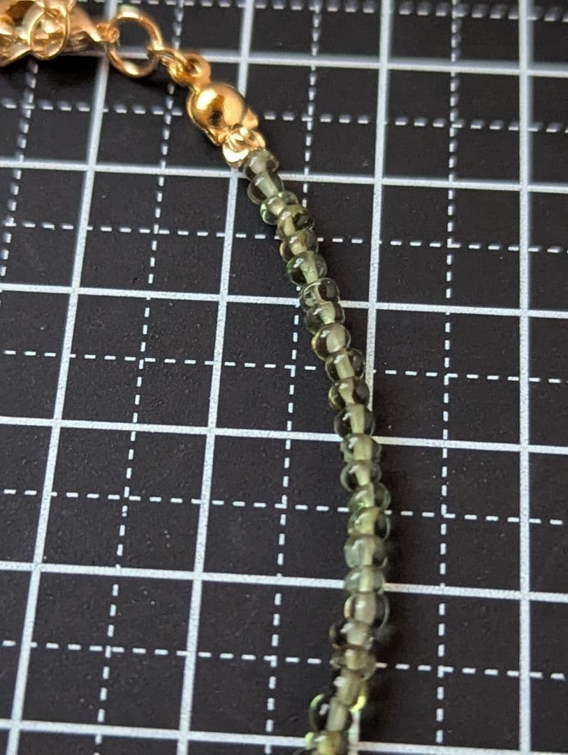希少　モルダバイト小粒とリビアングラス丸玉のブレスレット　14kgf