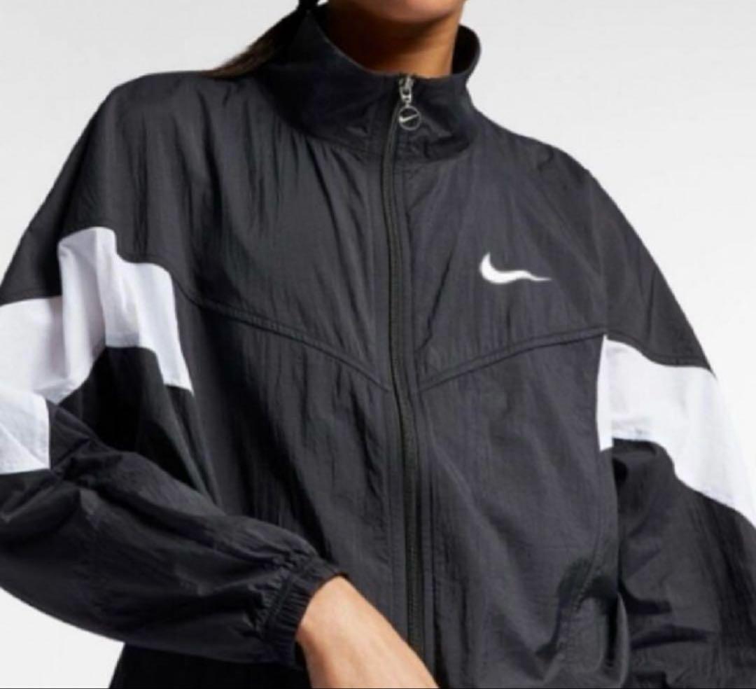 未着用　Nike ウィンドブレーカー M ブラック　レディース　ナイキ