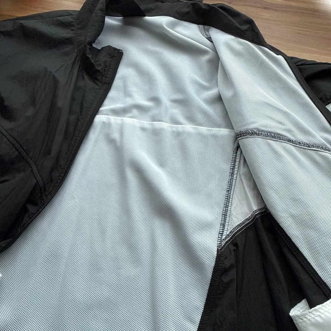 未着用　Nike ウィンドブレーカー M ブラック　レディース　ナイキ