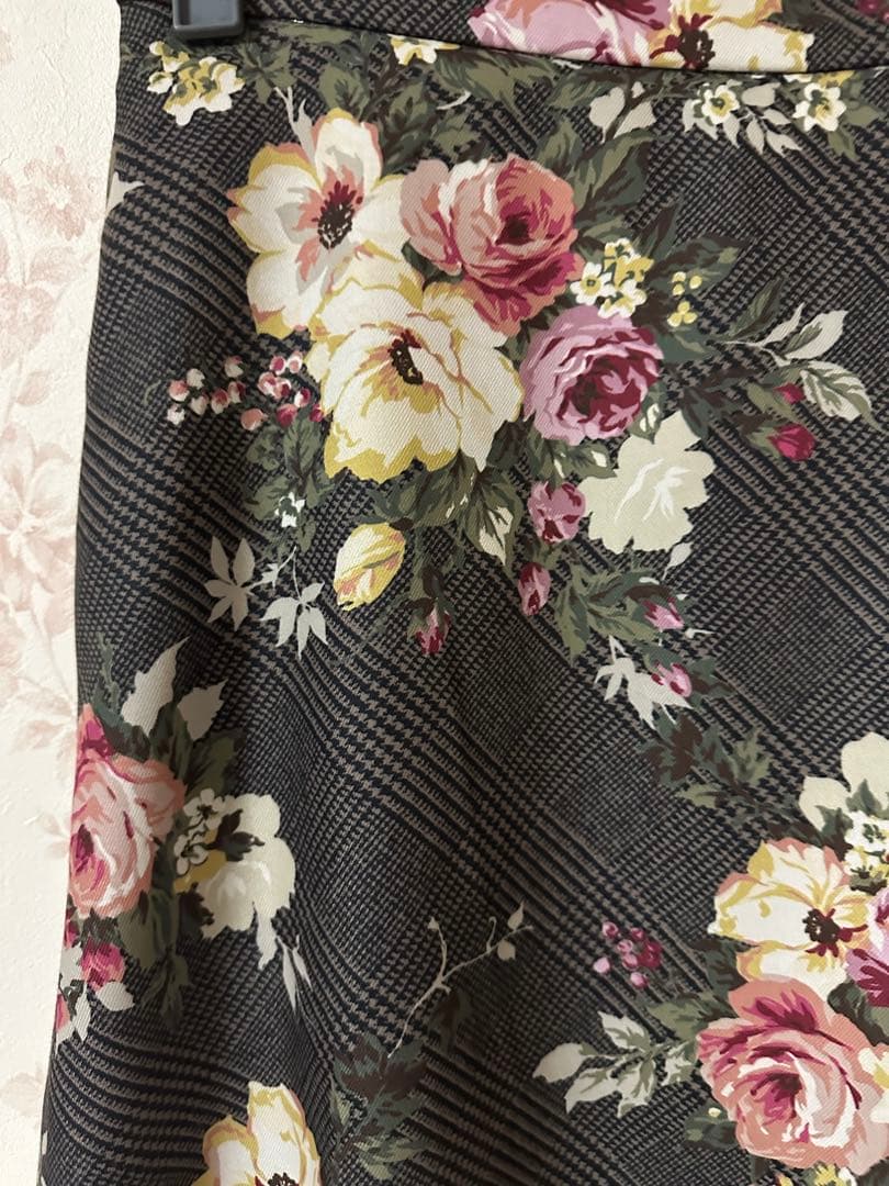 インゲボルグ　チェックブーケptスカート　プロフィール