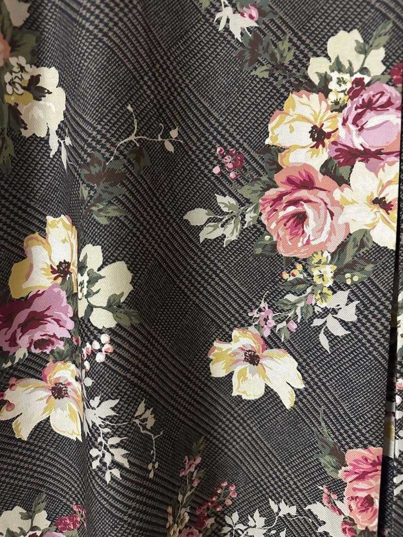 インゲボルグ　チェックブーケptスカート　プロフィール