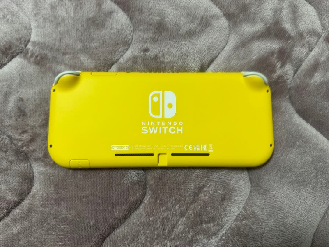 Nintendo Switch Lite イエロー 2021年製
