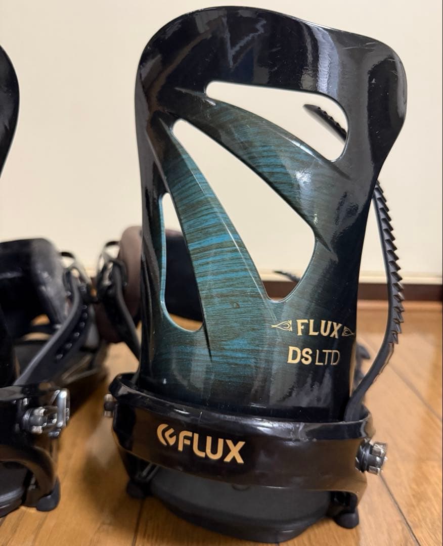 FLUX DS LTD スノーボードビンディング