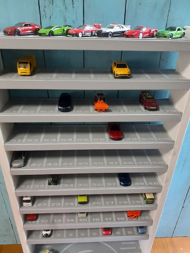 Nok様専用11段100台トミカ収納棚ロータリー交差点付ミニカーホット