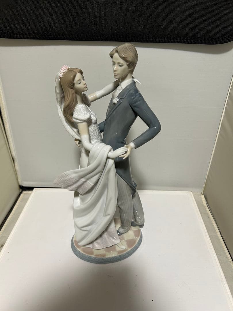 リヤドロ　美品　ウェディングダンス