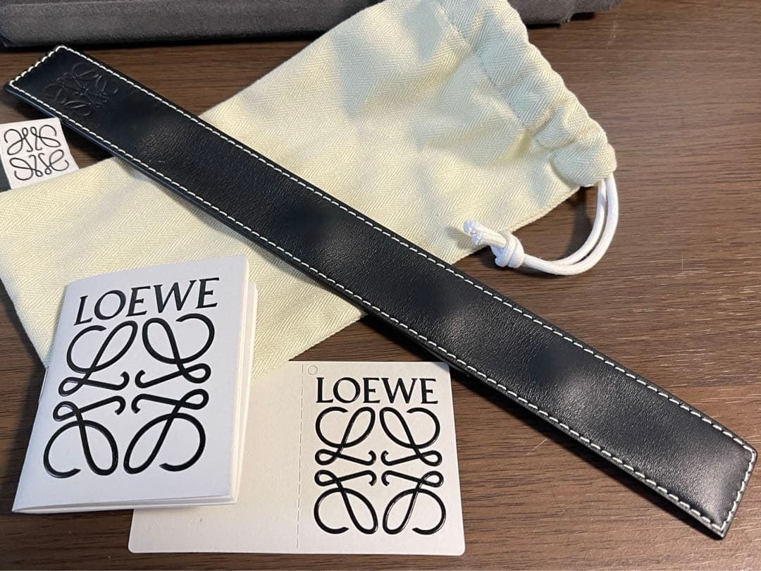 【美品】ロエベ バングル　リストバンド　黒レザー