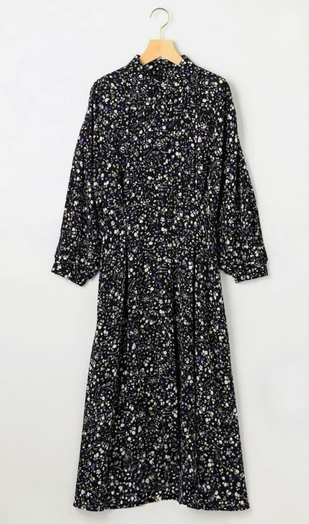 ♡ HONEYMEW／チェックリボン肩空きプリーツワンピース（ブラック）♡