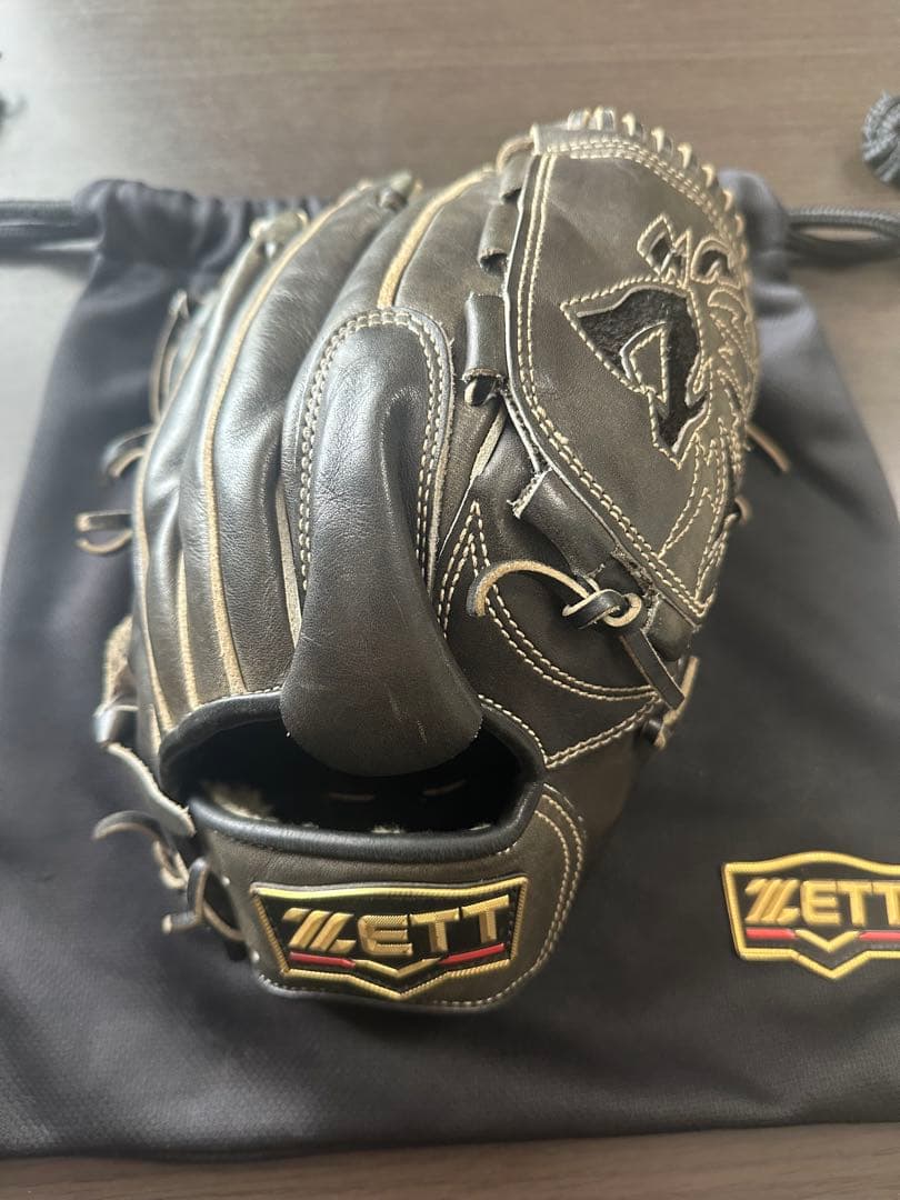 ZETT プロステイタス硬式野球ピッチャー用グローブ ブラック