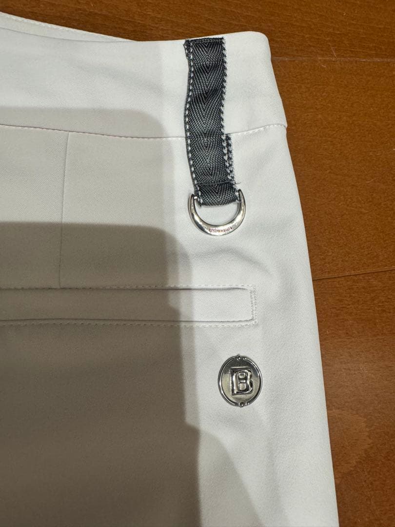 ブリーフィング　ショートパンツ　白　ホワイト　S