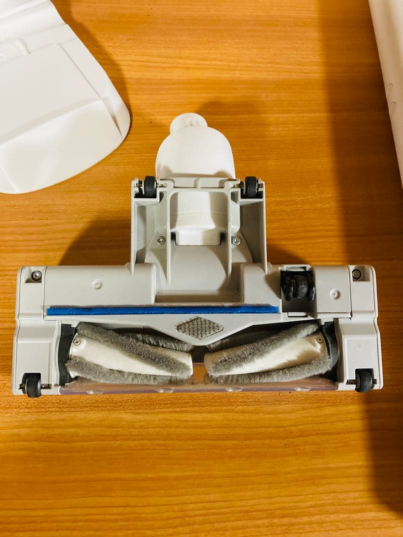 Panasonic MC-NS10K コードレス掃除機 2022年製 ②