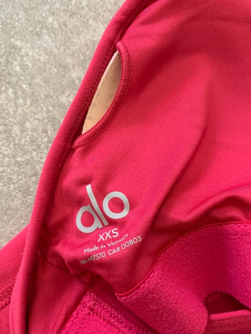 alo YOGASUNS OUT ONESIE XXS ピンク