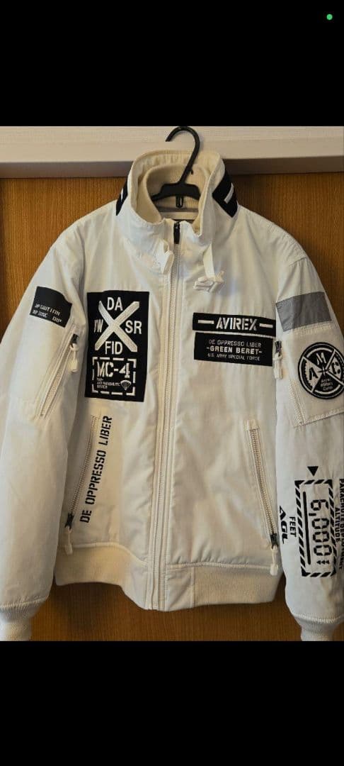 AVIREX HALOフライトジャケット ホワイト