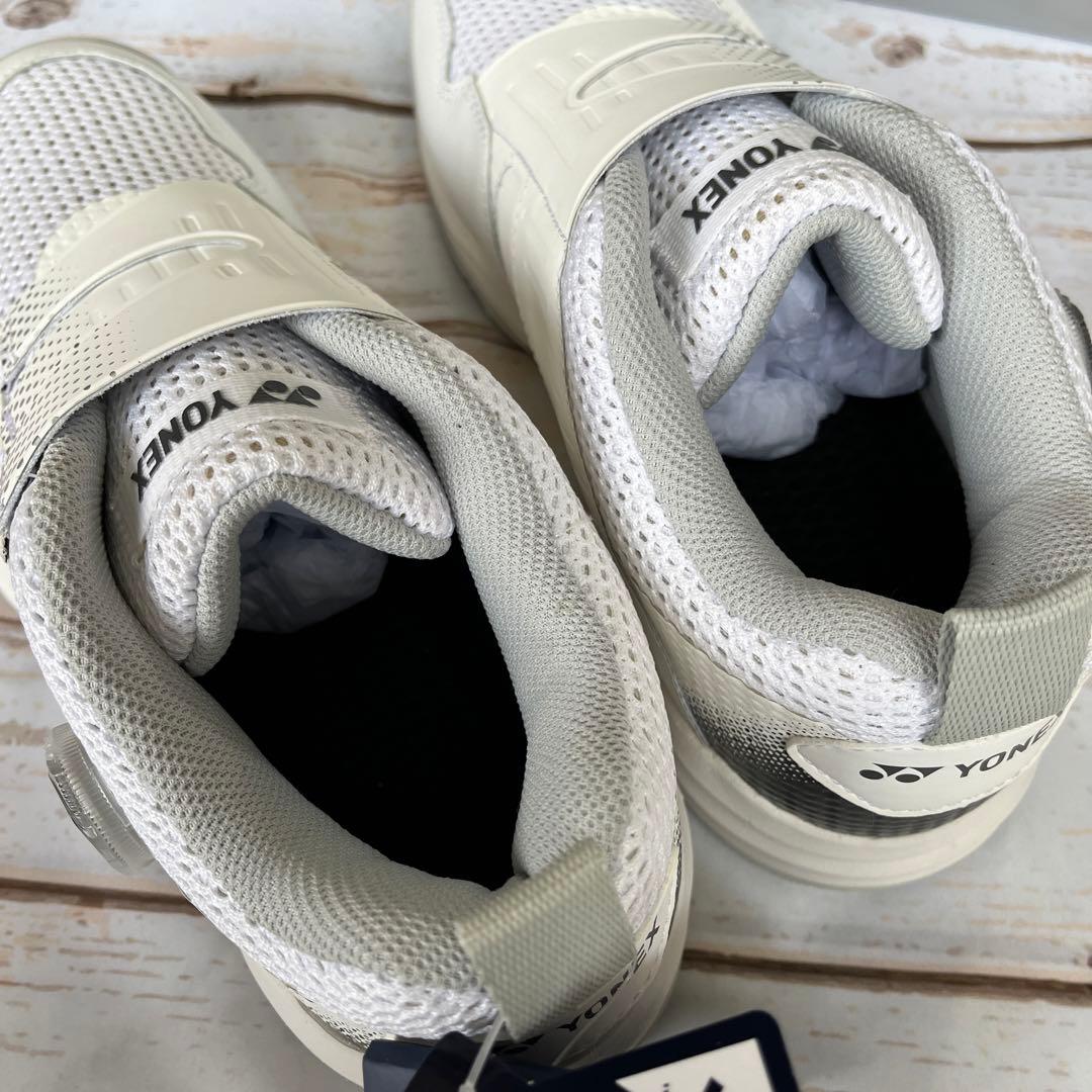 ヨネックス　パワークッションコンフォートワイドダイヤル4GC 白　26.0㎝新品