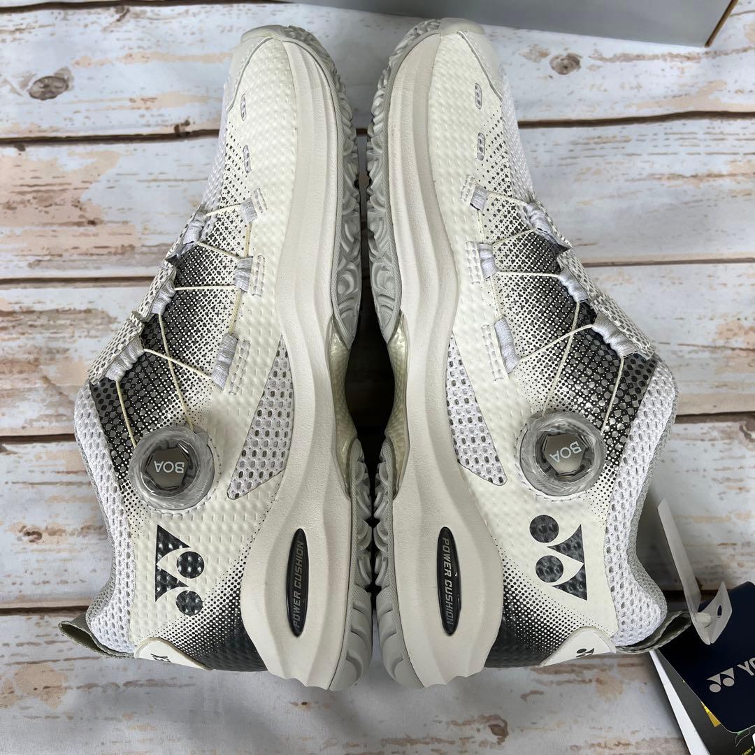 ヨネックス　パワークッションコンフォートワイドダイヤル4GC 白　26.0㎝新品