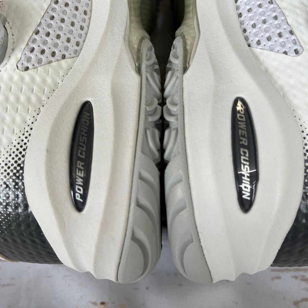 ヨネックス　パワークッションコンフォートワイドダイヤル4GC 白　26.0㎝新品