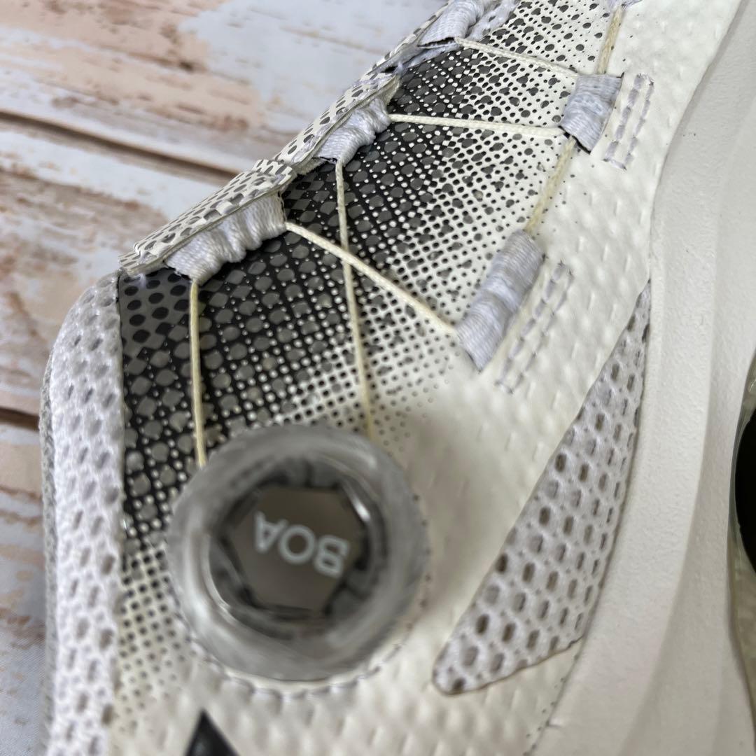 ヨネックス　パワークッションコンフォートワイドダイヤル4GC 白　26.0㎝新品