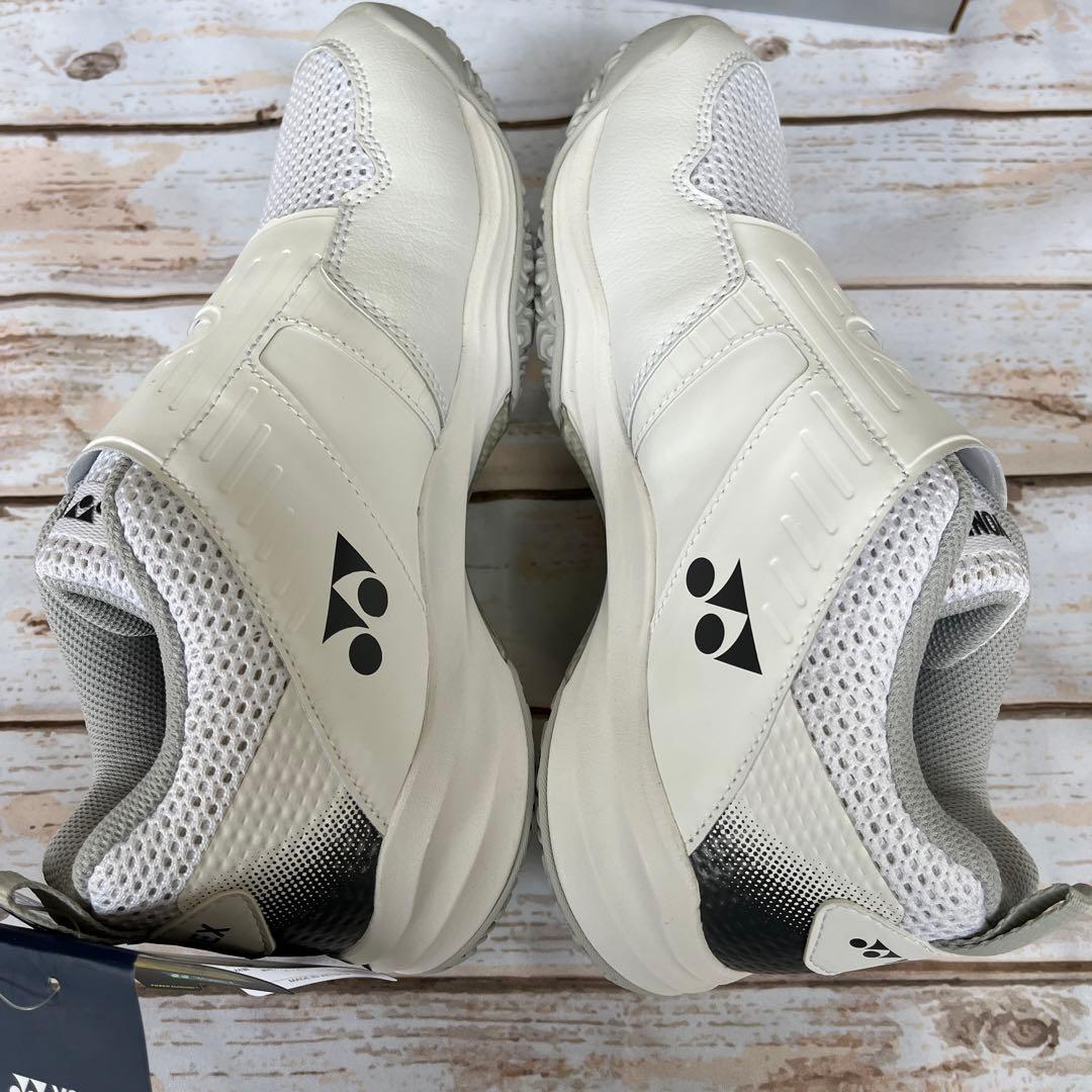 ヨネックス　パワークッションコンフォートワイドダイヤル4GC 白　26.0㎝新品