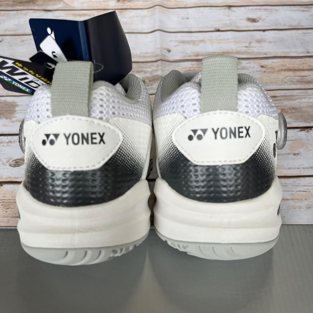 ヨネックス　パワークッションコンフォートワイドダイヤル4GC 白　26.0㎝新品