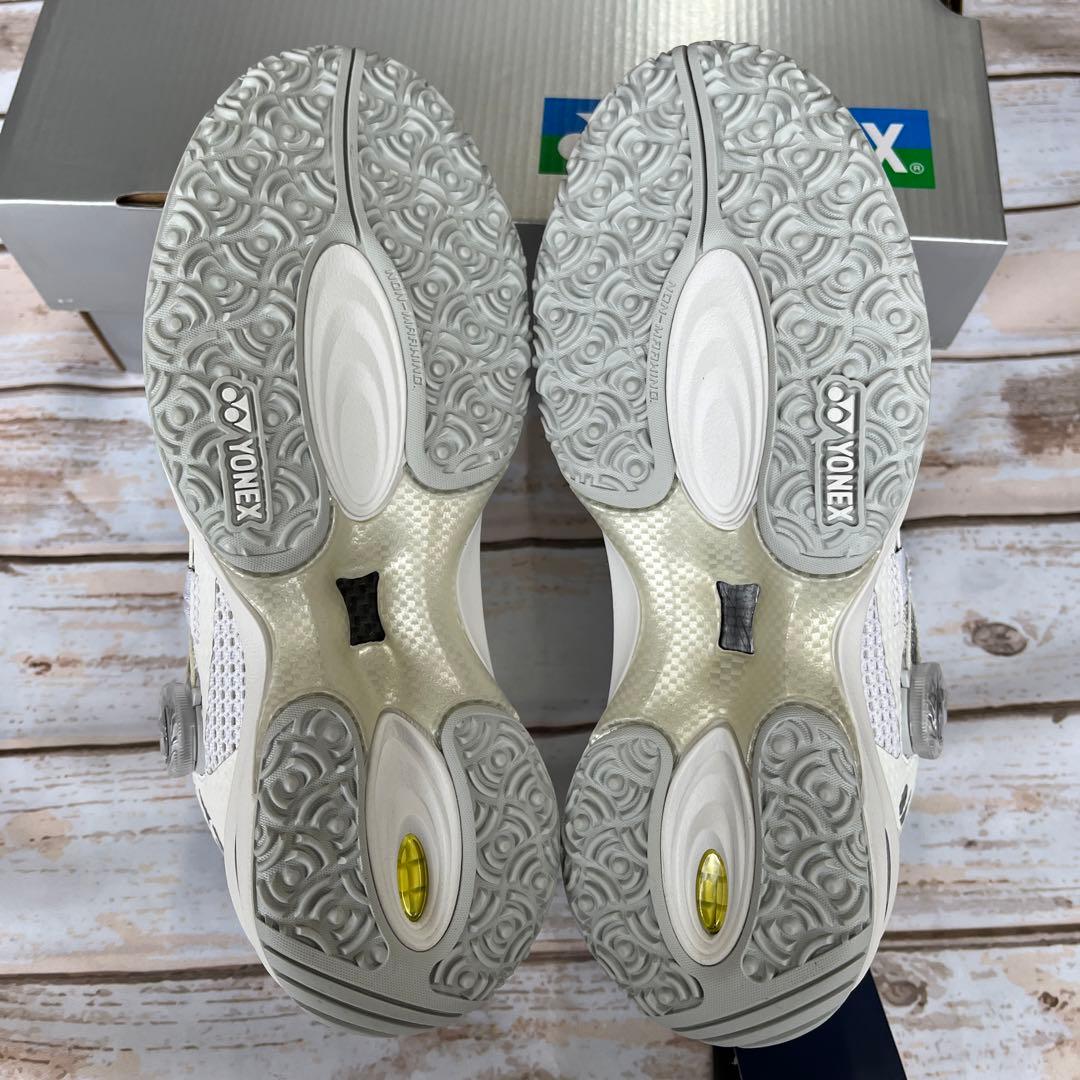 ヨネックス　パワークッションコンフォートワイドダイヤル4GC 白　26.0㎝新品