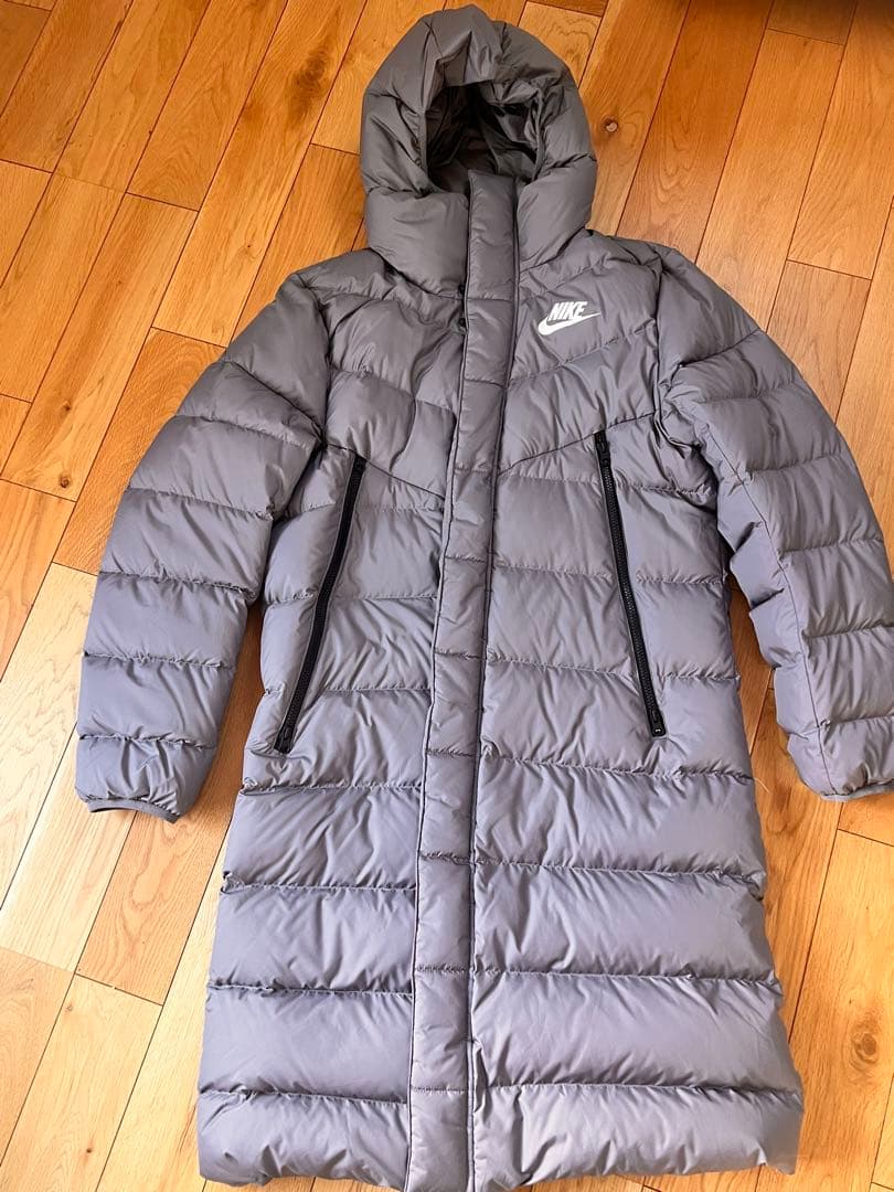 ゆう　Nike グレー ロングダウンジャケット　グレー　ベンチコート