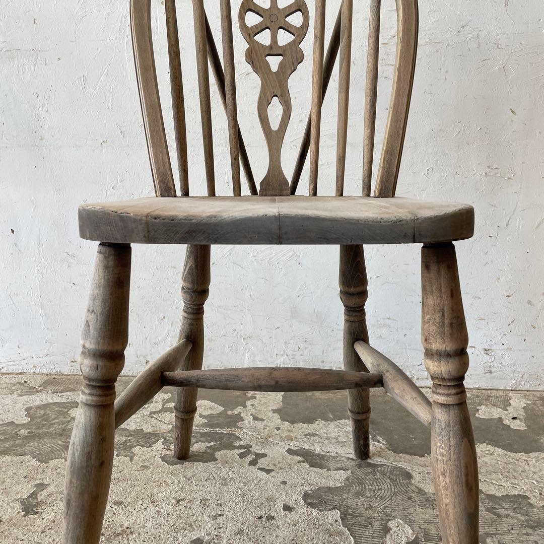 ビンテージ　Vバックダイニングチェア　ホイールバックチェア　剥離加工　no3