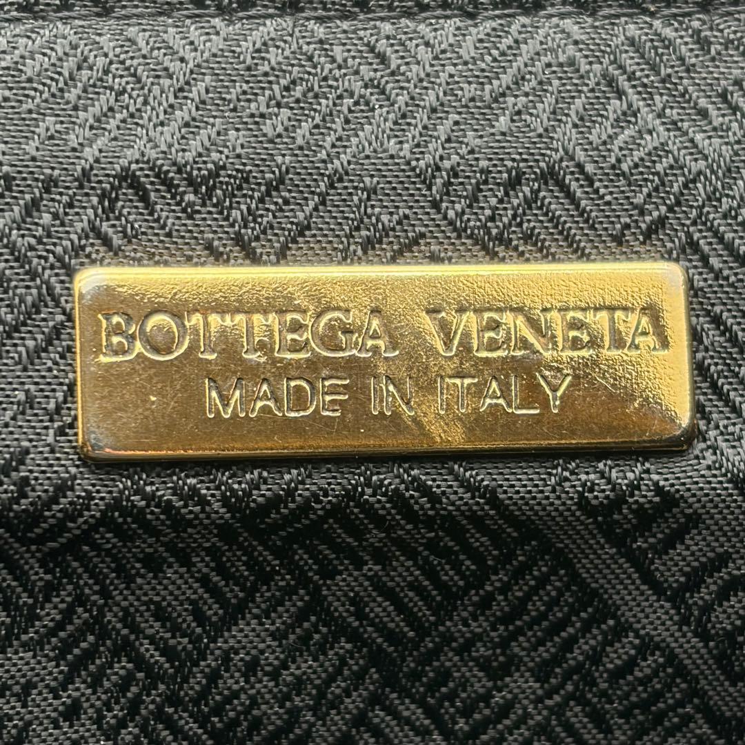 【良品】ボッテガヴェネタ イントレチャート ブラック オールレザーリュック