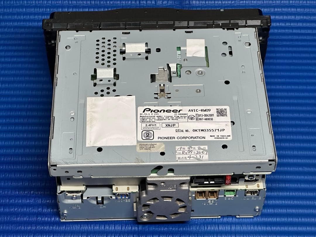 2025年　楽ナビ　AVIC-RW09 HDMI/フルセグ/Bluetooth