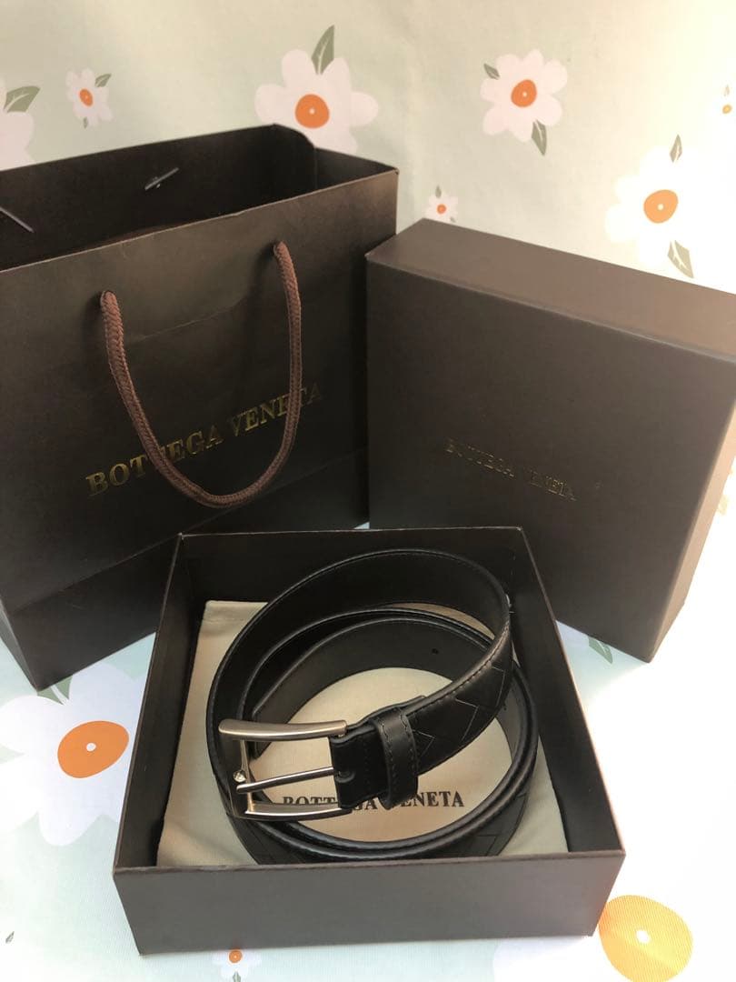ボッテガヴェネタ　レザーベルト 　黒/金色バックル　120センチ　超美品