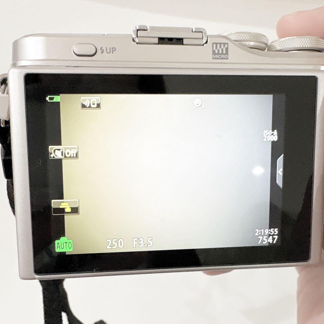 OLYMPUS E-PL9 ミラーレス