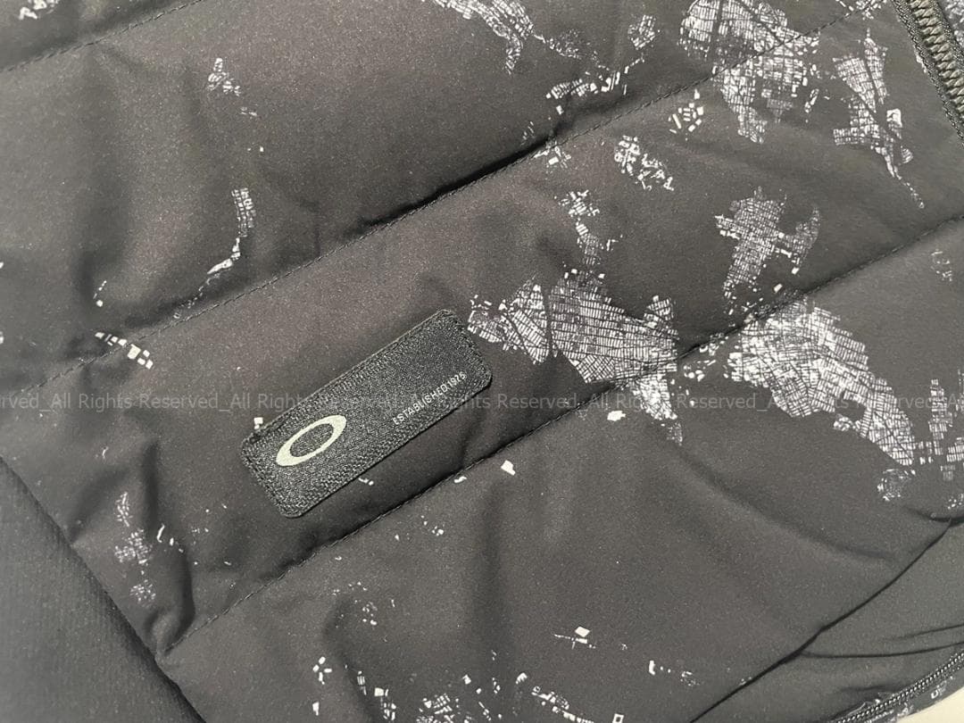 hideOAKLEY GOLF オークリー ゴルフSKULL ダウンベスト