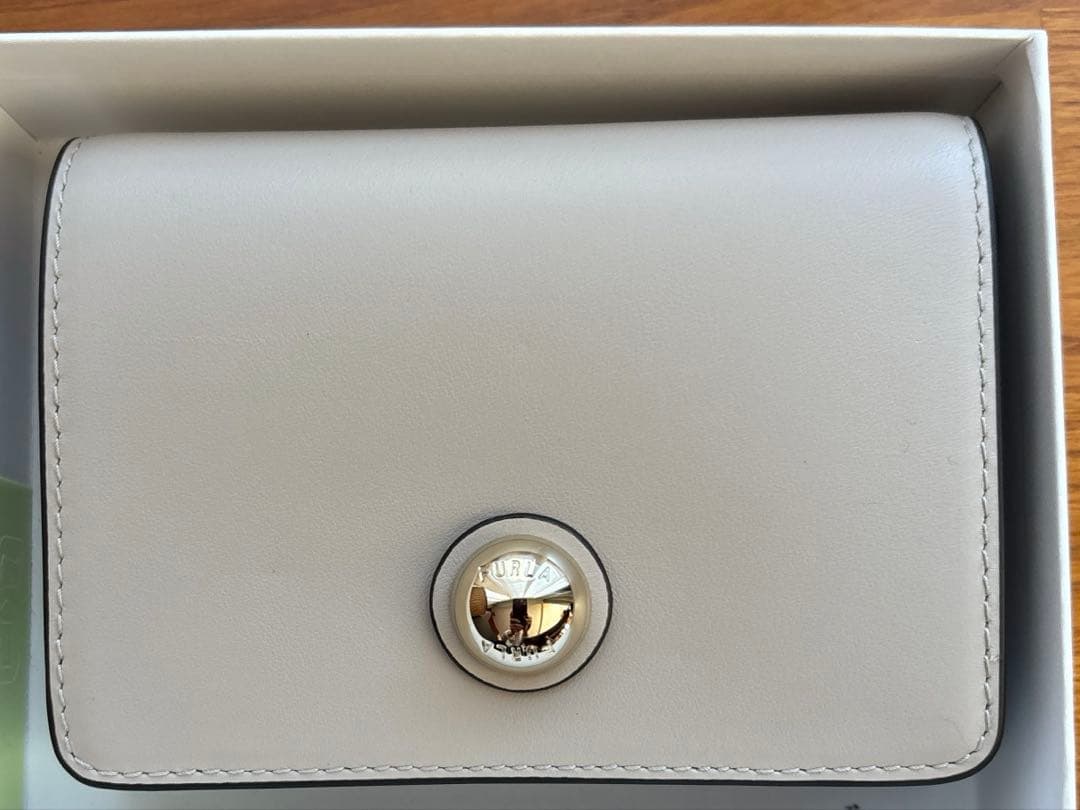 FURLA 財布【新品未使用】