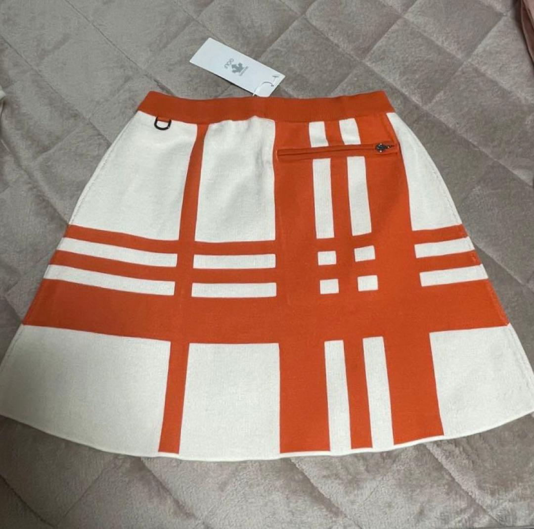 新品　デサントゴルフウェア　上下セット　レディースセータースカートセット