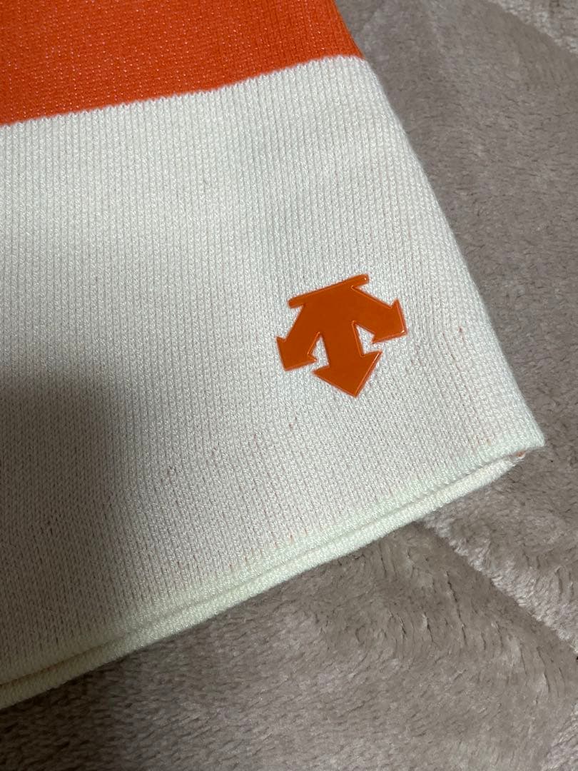 新品　デサントゴルフウェア　上下セット　レディースセータースカートセット