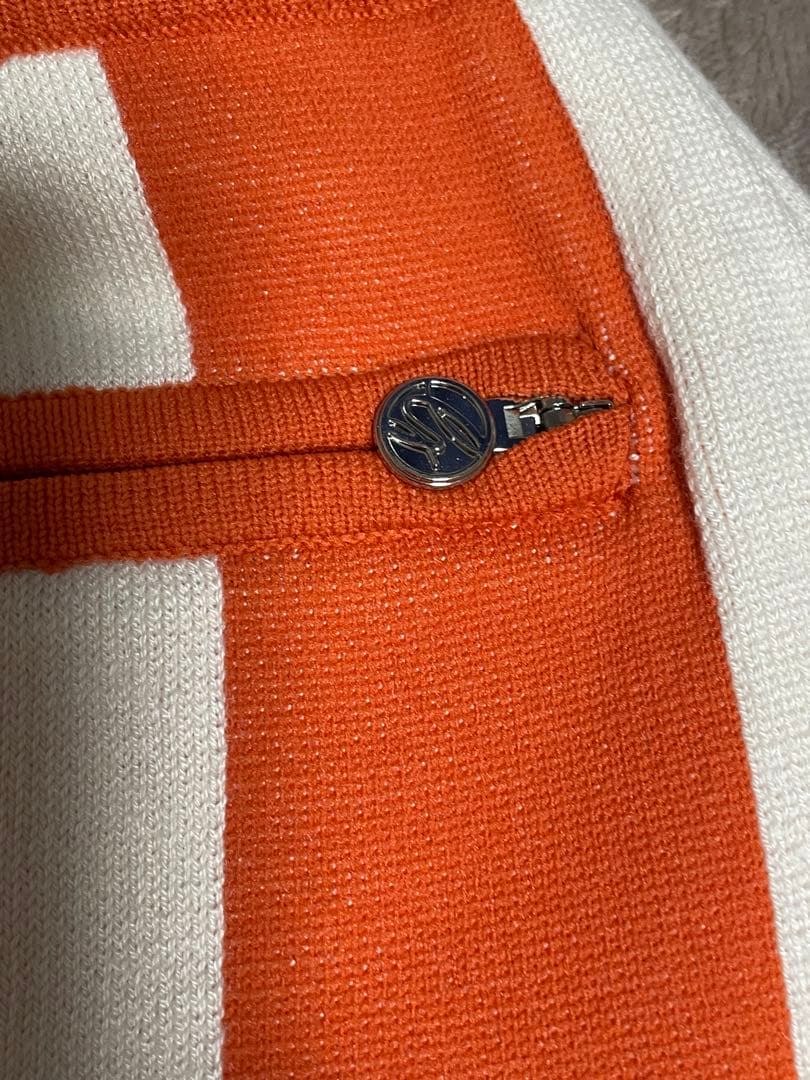 新品　デサントゴルフウェア　上下セット　レディースセータースカートセット