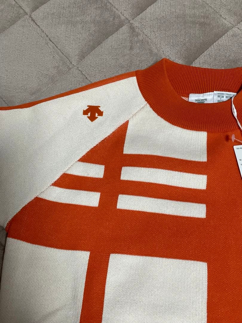 新品　デサントゴルフウェア　上下セット　レディースセータースカートセット