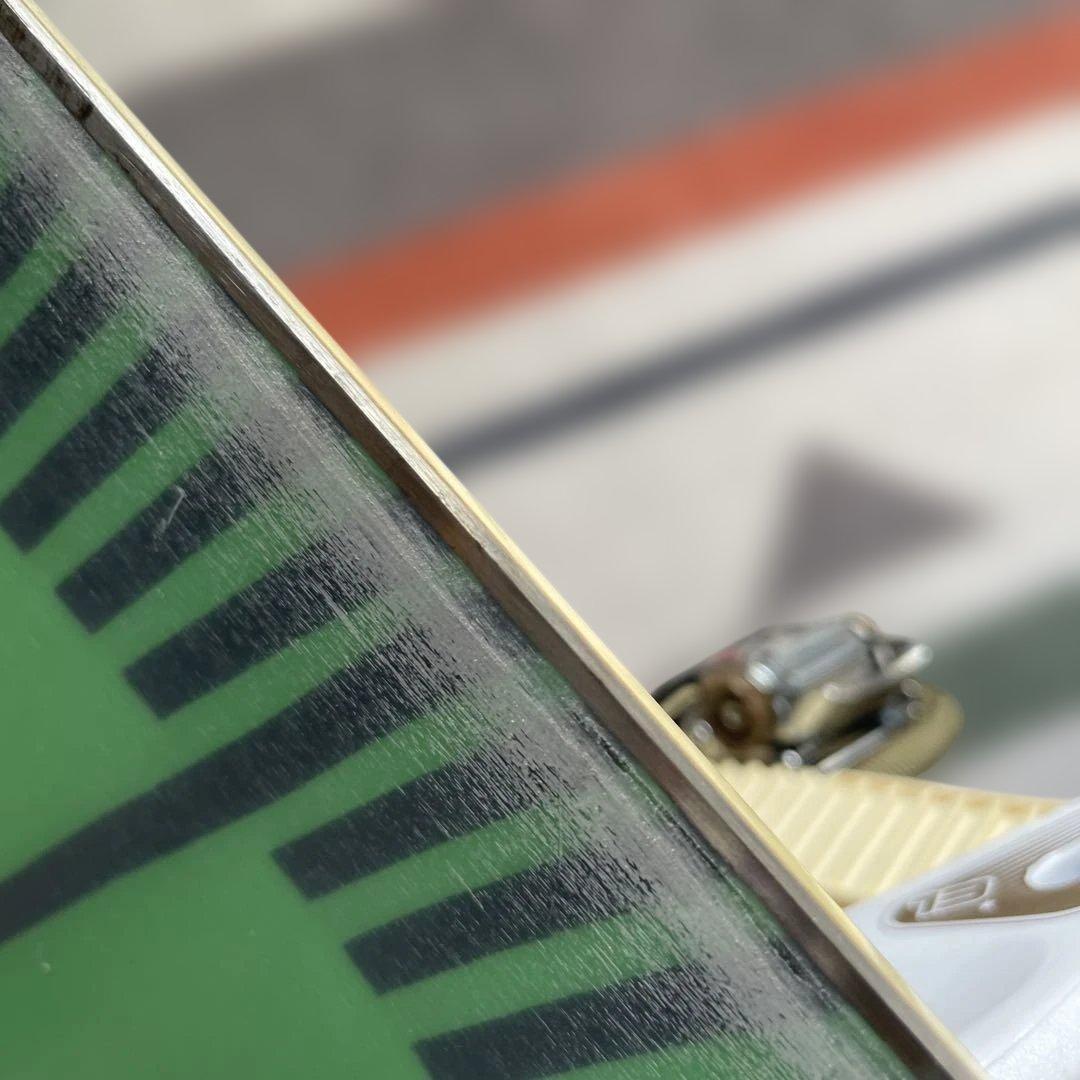 スノーボード　板　ビンディング