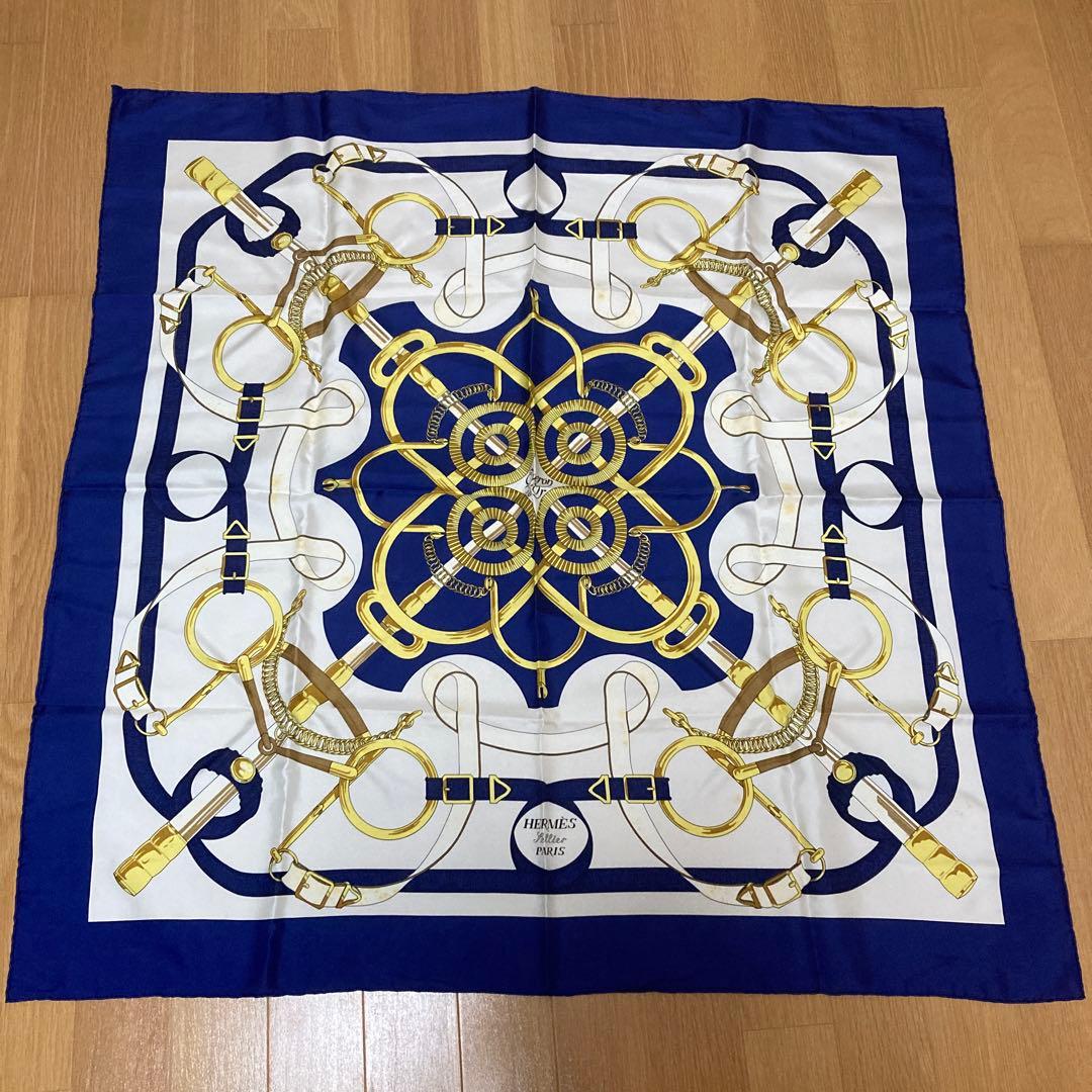 HERMÈS エルメス　スカーフ