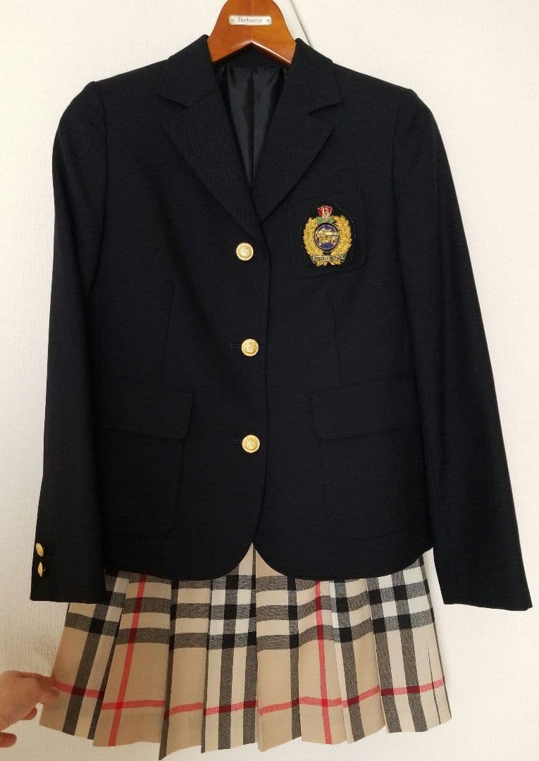 バーバリージャケットスカートセット2点 ベージュスカート ブレザー美品150