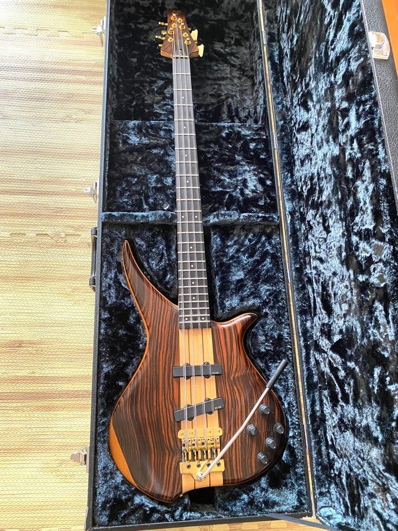 Tune twxt−8 トレモロアーム付8弦ベース - メルカリ