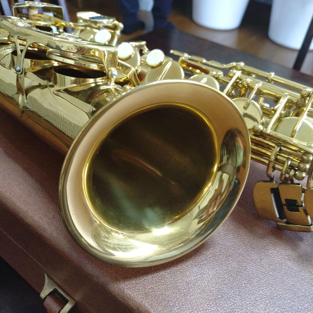 アルトサックス マウスピース　　 ハードケース 他付属品付き