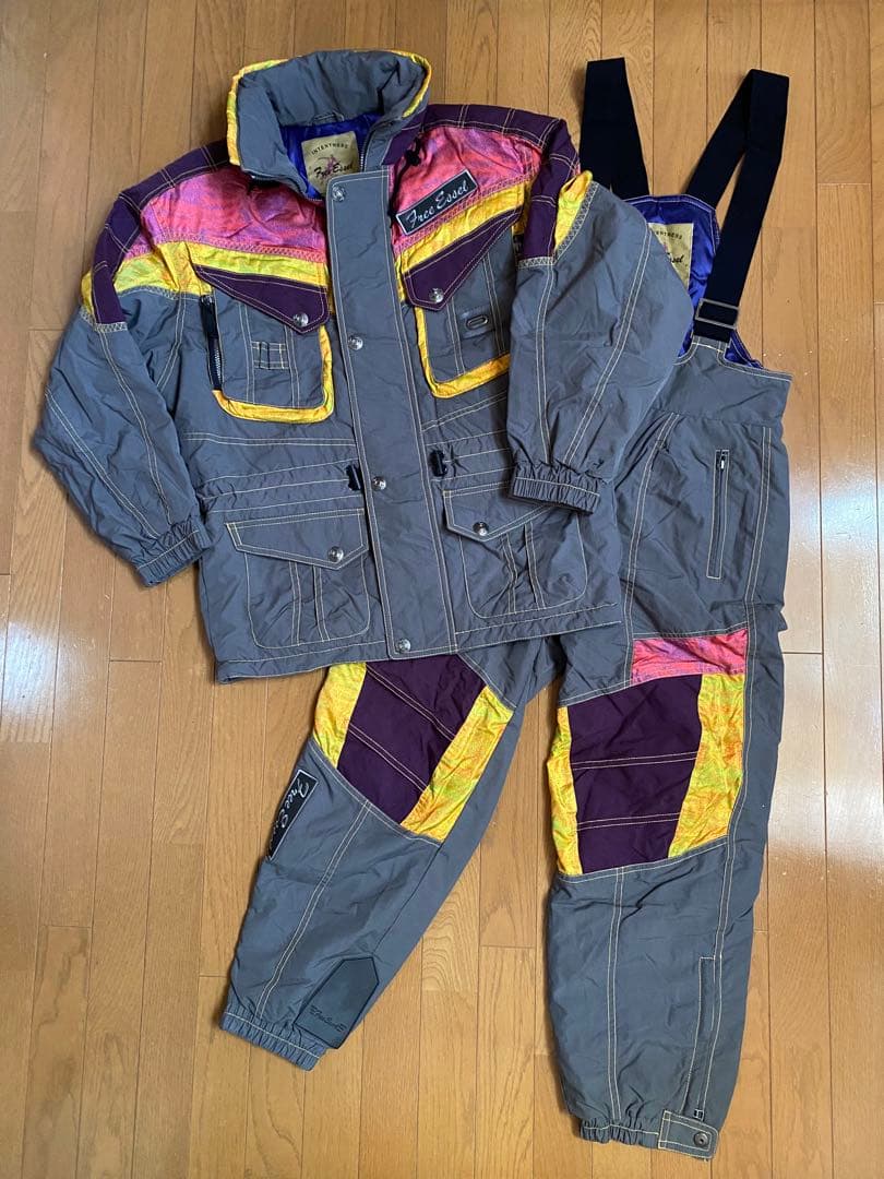 美品　FREE ESSEL フリーエッセル　スキーウェア　Ｌ　♪
