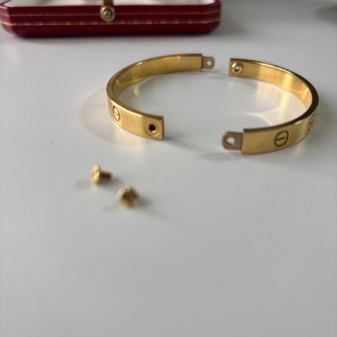 カルティエ　ラブ　ブレスレット　k18 イエローゴールド　クラシックモデル　16