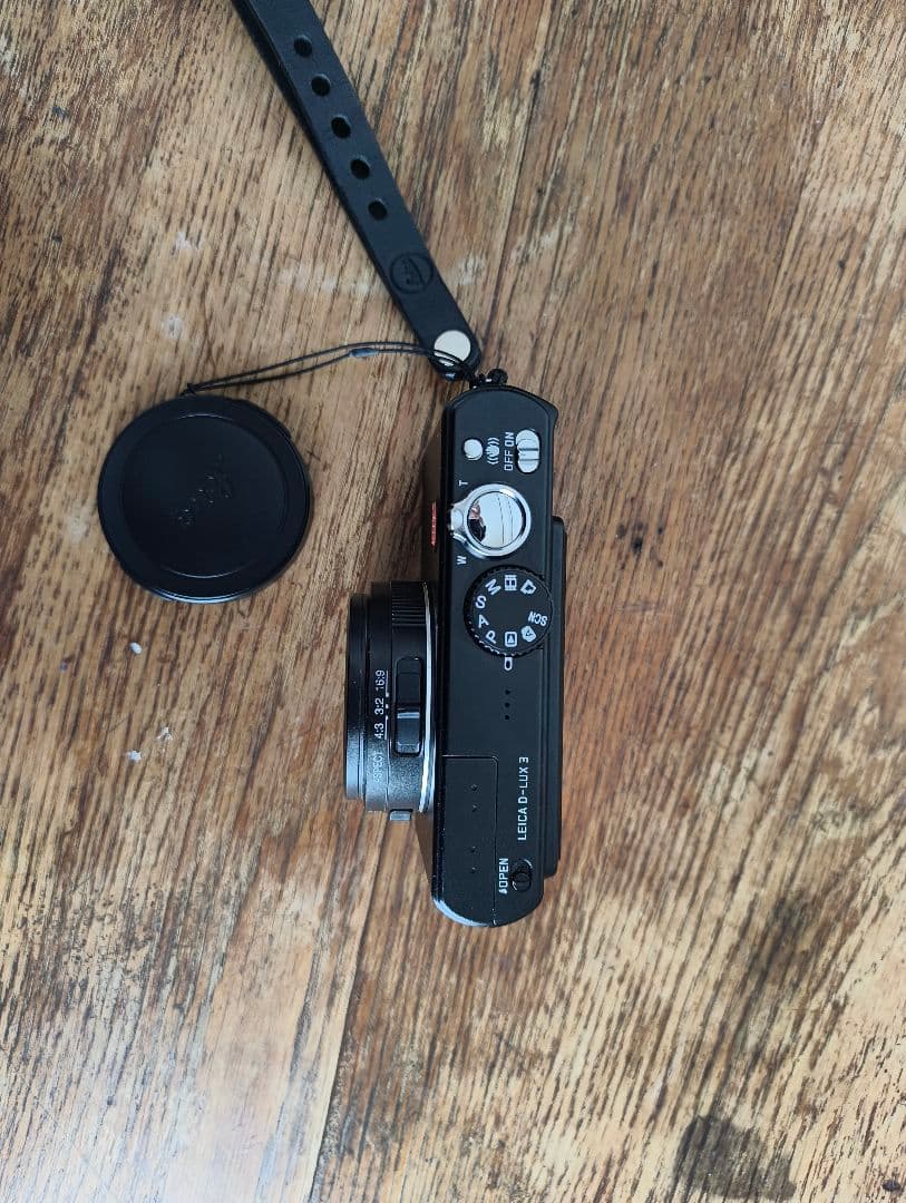 Leica D-LUX 3 コンパクトデジタルカメラ　レザーケース付き