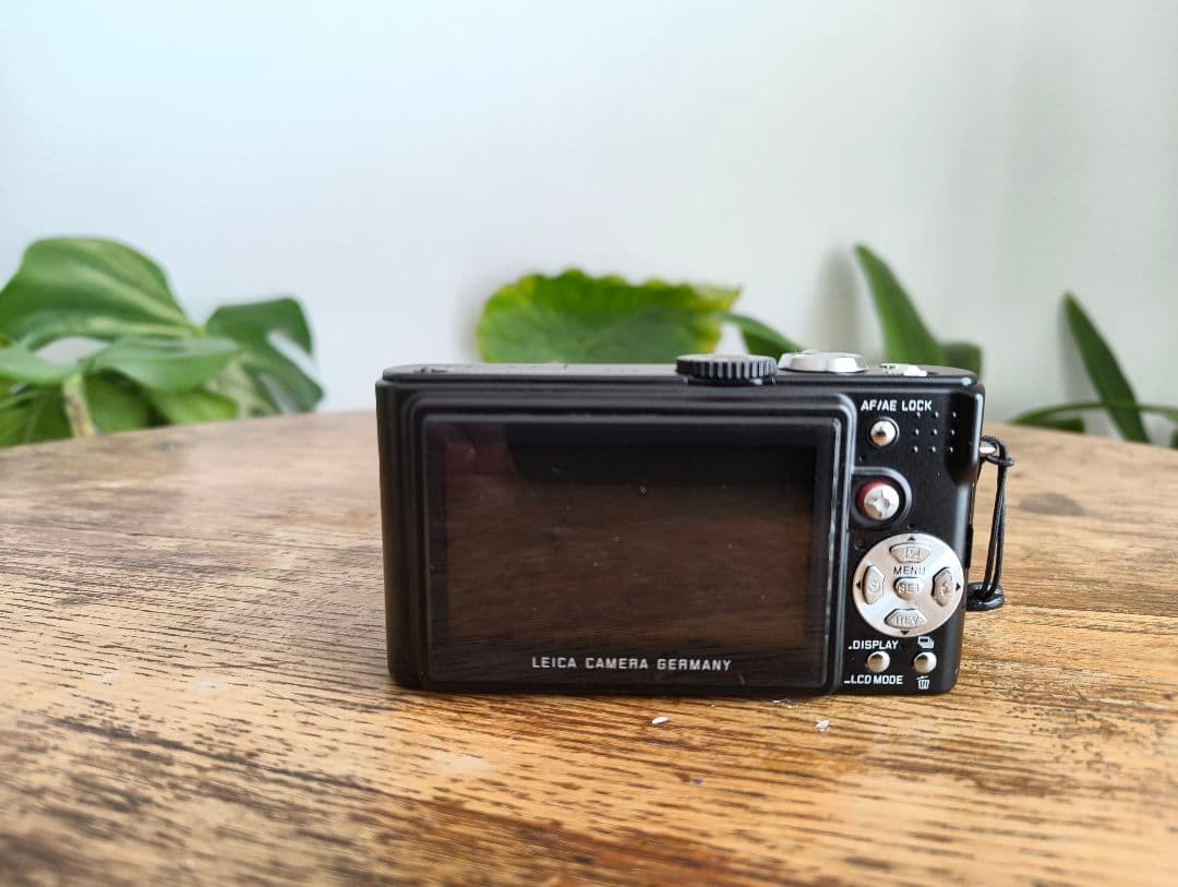 Leica D-LUX 3 コンパクトデジタルカメラ　レザーケース付き