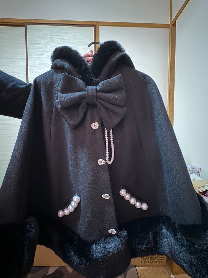 リボン付き黒ポンチョ・フリーサイズ