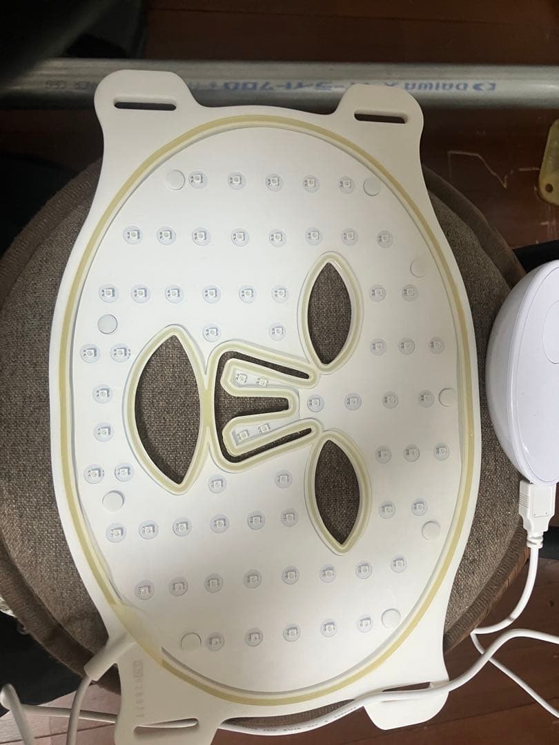 Omnilux コントゥールマスク LEDマスク　フェイスケア