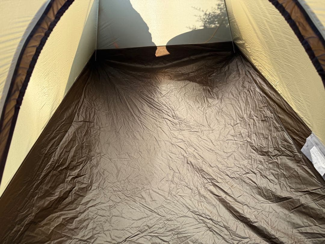 未使用•良質なドーム型テント エアライズ2 ベージュ　2-3人用（57200円）