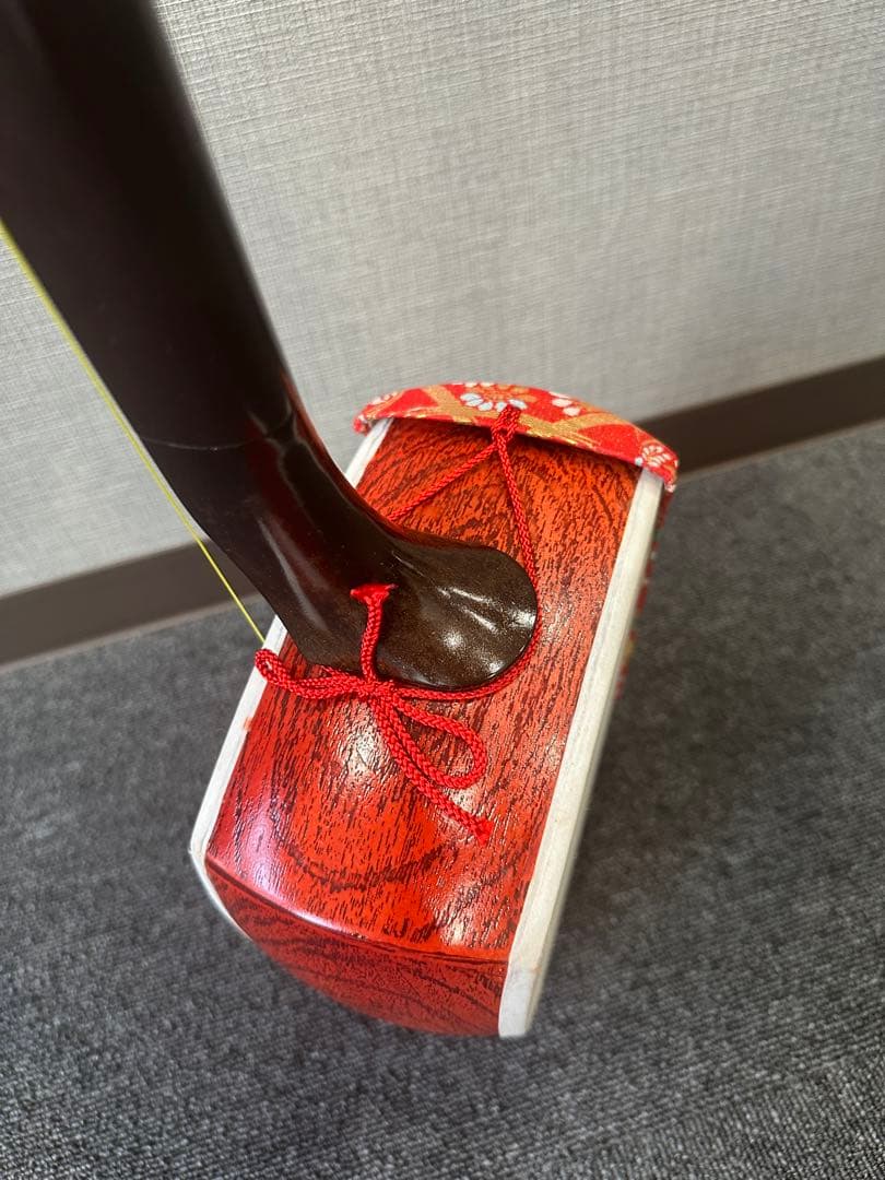 【ケース付き】三味線 本体 白赤